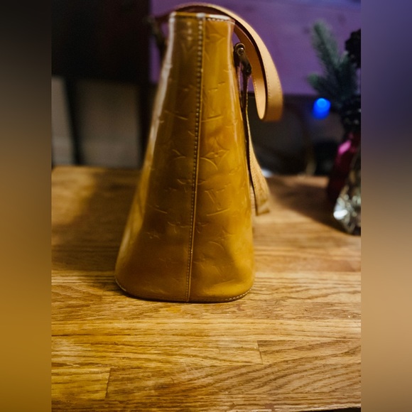 LOUIS VUITTON Monogram Vernis Houston - Picture 15 of 16